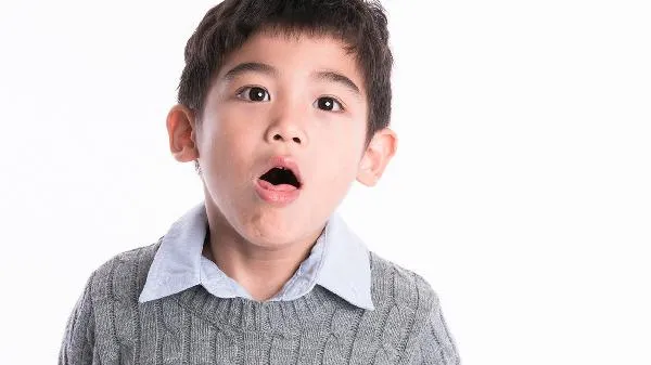 新生儿咳嗽两次正常吗