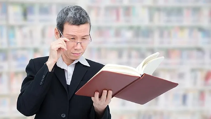 孩子爱眨眼睛是怎么回事儿?