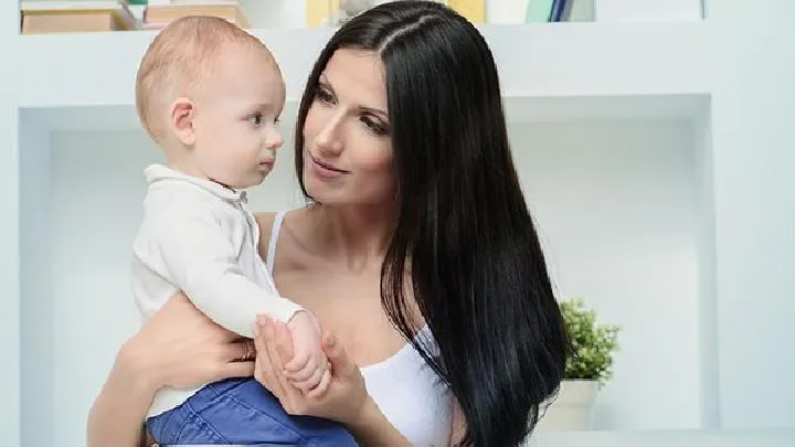 纯母乳和混合喂养哪个好？ 全面分析纯母乳和混合喂养