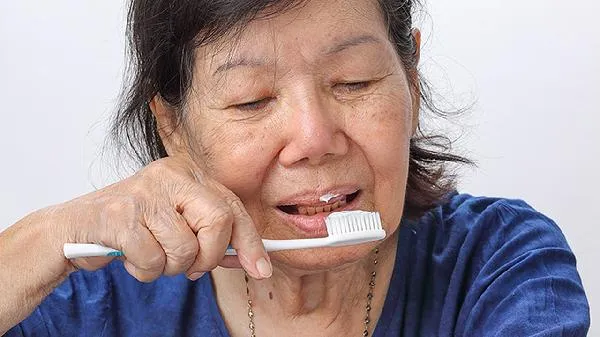 老年女性要求较强原因