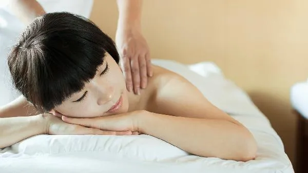 怎么化妆不伤皮肤呢？ 化妆小技巧要知道
