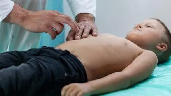 孩子常流鼻涕与鼻炎有何关系 家长担忧孩子常流鼻涕导致自卑
