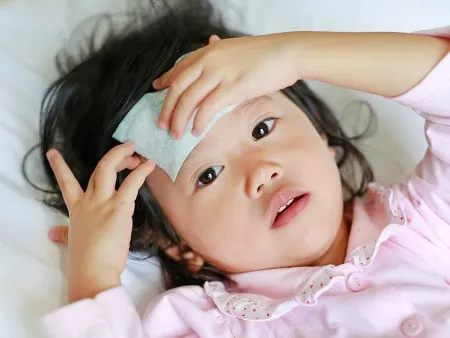幼儿发烧怎么办？幼儿发烧的病因是什么？