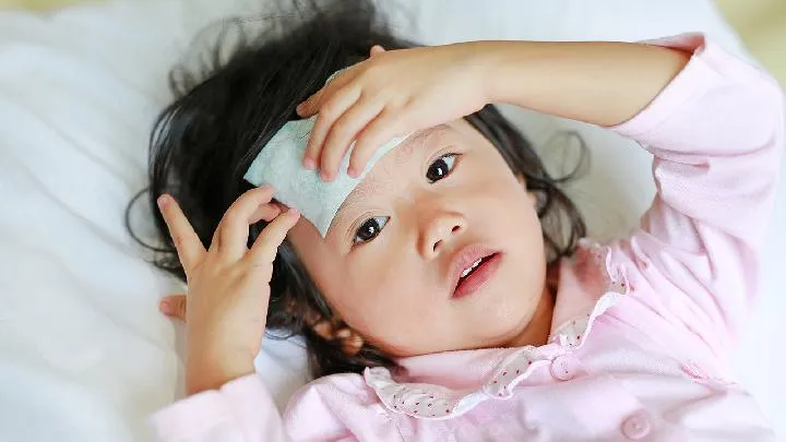 小孩体温36.9正常吗,感觉发热