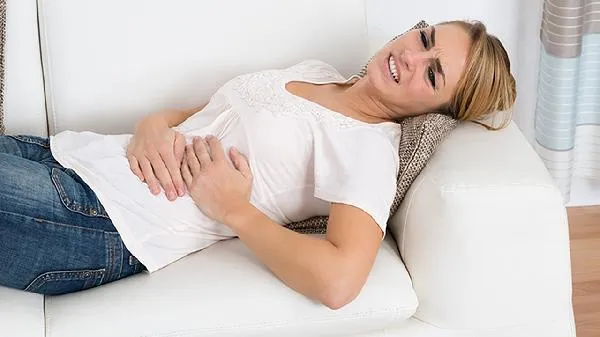 女性右边腹部疼是怎么回事