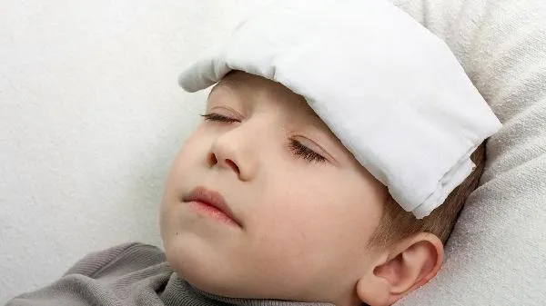 儿童发烧吃哪个消炎药