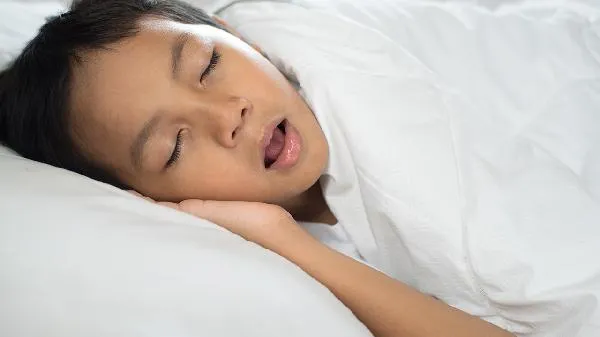 打呼噜鼻子发出声音