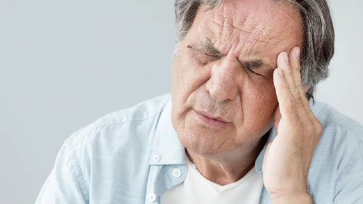 信号灯：老年人太瘦可能患上肿瘤