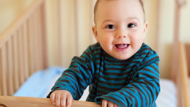 一个月的宝宝白天不睡觉正常吗