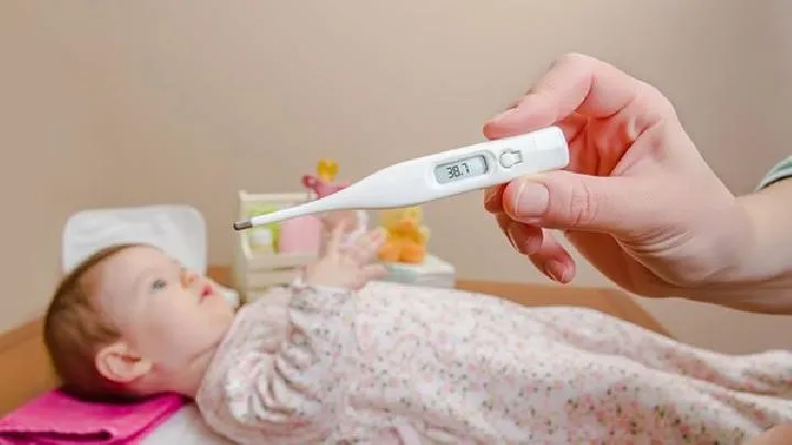 宝宝喝奶粉过敏怎么办？婴儿奶粉过敏的症状有哪些？