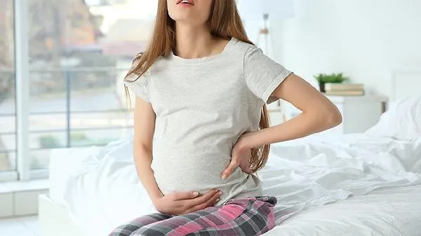 孕妇一翻身肚子跟拧筋一样疼