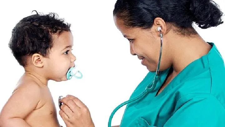 一个月婴儿消化不良怎么办？导致婴儿消化不良的原因有哪些？