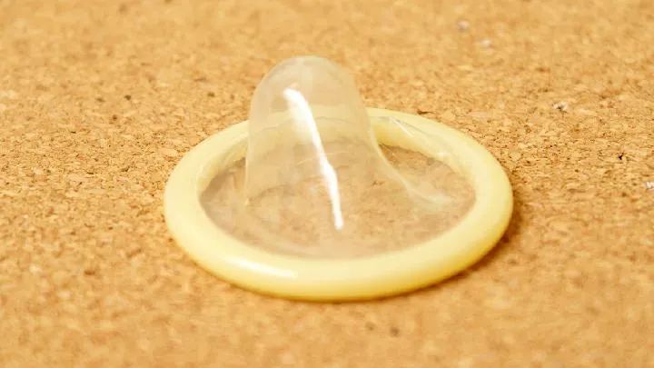 坐月子能不能吃大烟苗坐月子什么东西不能吃