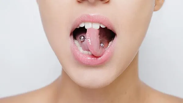 儿童舌头下面长一排肉