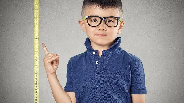 宝宝看电视眼睛流泪怎么回事