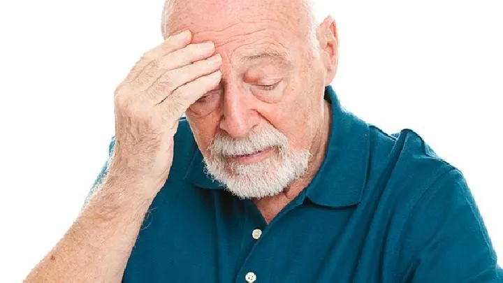 自卑的人活得总是很累 8个表现说明你是个内心极度自卑的人