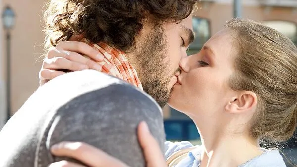 哪些情侣不适合裸婚 不适合结婚的情侣