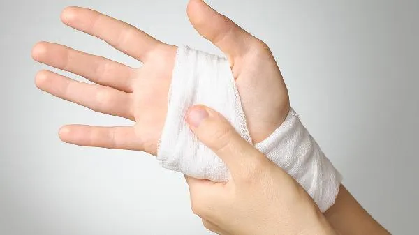 定下结婚日，花心未婚夫突然要分手