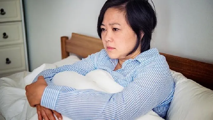 心情不好就想吃东西？教你4个好方法对抗情绪性暴饮暴食