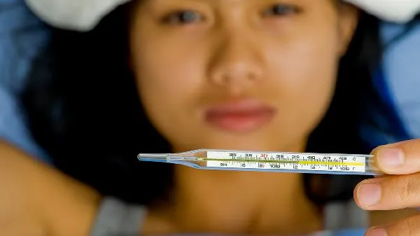 女儿不愿意和母亲交流怎么办