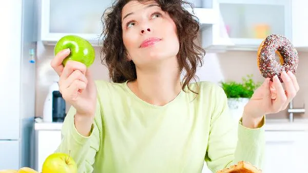 不高兴的脸是什么脸型