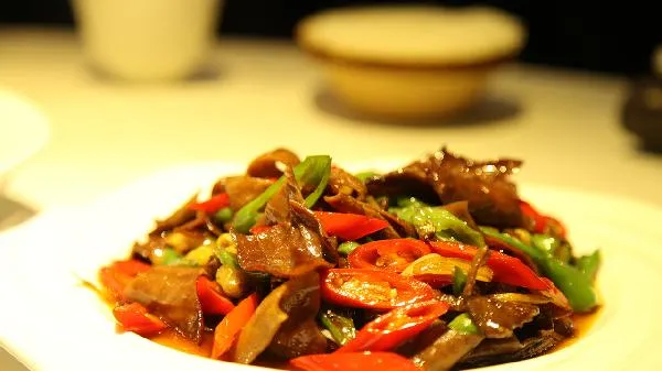 饥饿先消耗脂肪还是肌肉