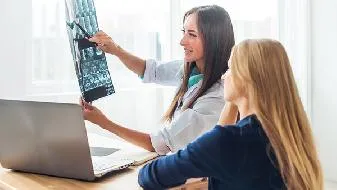 接受隆胸的女士需要提前了解什么？手术需要做好哪些护理