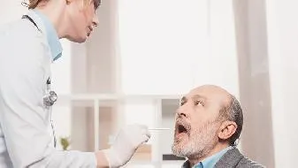男子近视2000度只有睡觉时不戴眼镜？近视2000度还有救吗