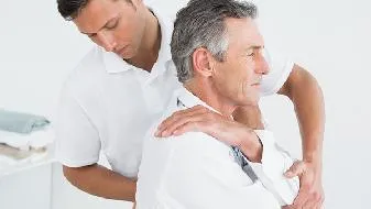 关节炎经常出现原因是什么？秋季关节炎患者如何保养