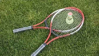 美女亲自示范 瑜伽体式快速瘦腿
