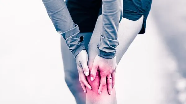 男生腿上有紫色的血纹是怎么回事