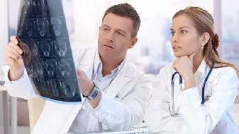 怎么避免孩子患上小儿抽动症？该怎么做呢