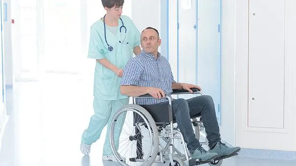 瘫痪的老人长胖的危害