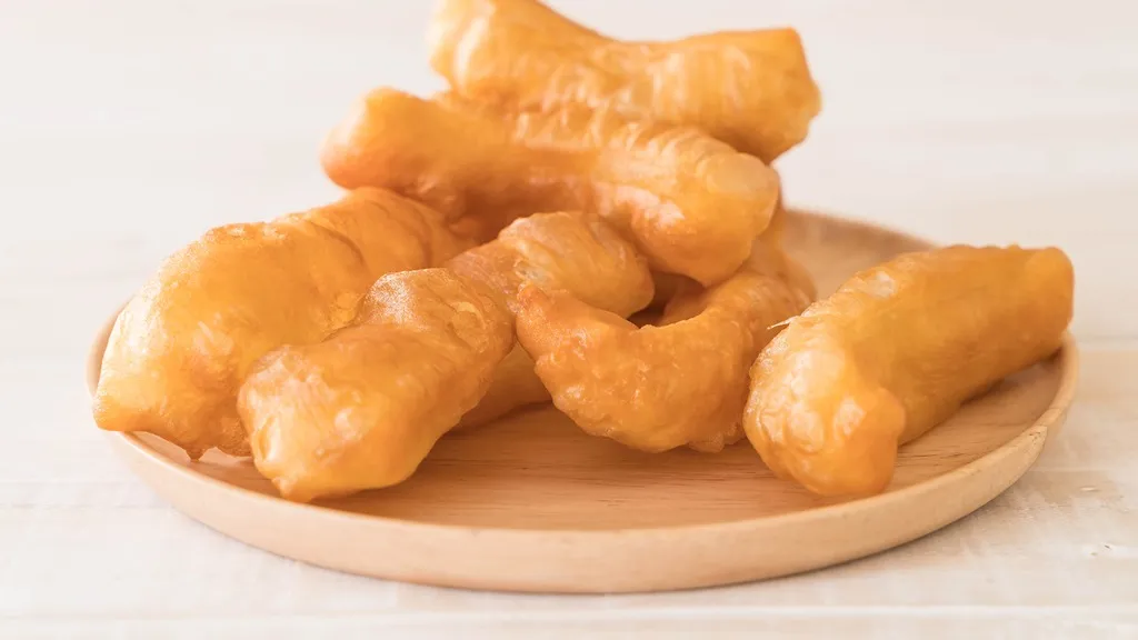男子体检血中抽出2升油浆 哪些食物会提升血脂？
