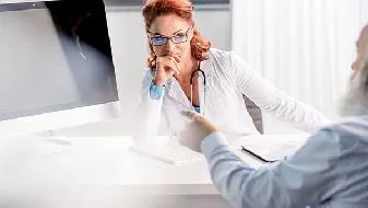 哪个年龄阶段的女性容易长雀斑？出现雀斑该如何淡化