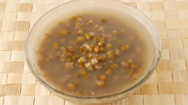 鸽子炖汤怎么炖法