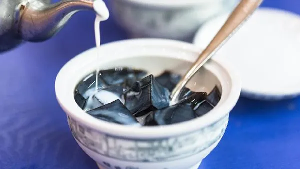 龟苓膏真的适合你吗？体质寒凉、糖尿病患者需警惕！