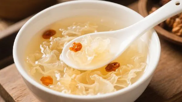 绿豆银耳汤冬天能喝吗