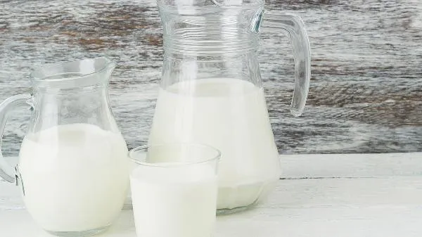 低脂牛奶和脱脂牛奶有啥区别