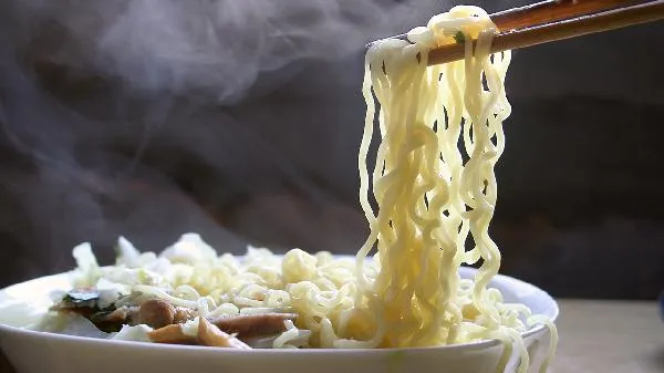 面条不熟可以吃吗