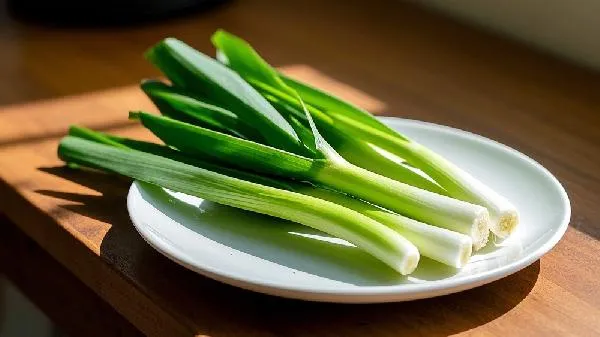 青蒜炒肉丝最忌三种菜