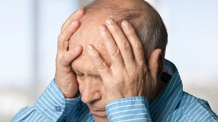 骨质疏松有哪些症状 骨质疏松吃什么好
